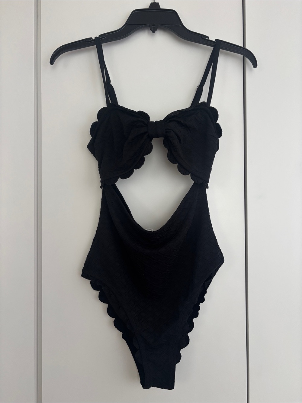 Women’s CUPSHE Black Scalloped Bow One-Piece Swimsuit